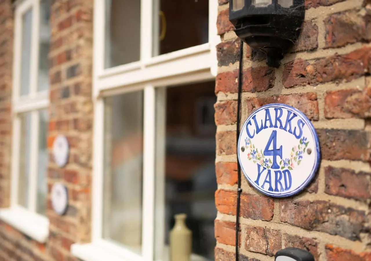 4 Clarks Yard Villa Whitby Holiday home